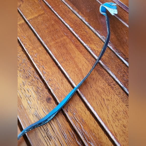 Authentic pre-owned Louis Vuitton Epi Wrislet - Picture 5 of 10